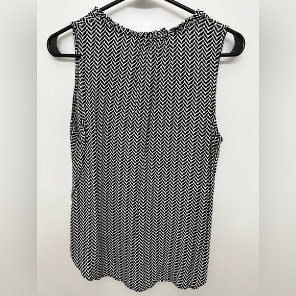 *SOLD* LOFT Chevron Ruffle Tie Shell - Picture 2 of 4